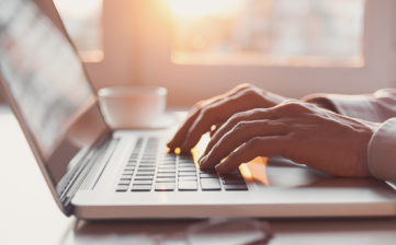 Blogging for Manufacturers: 5 Reasons You Need a Company Blog